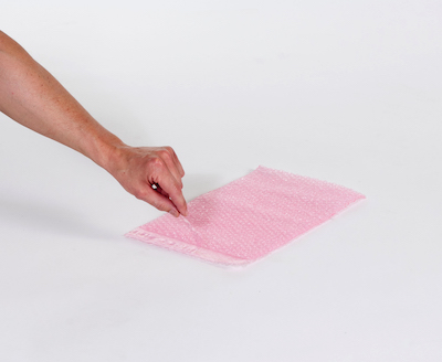 8 x 11 1/2" 3/16" Anti-Static Self-Seal Bubble Pouches (350/case) image